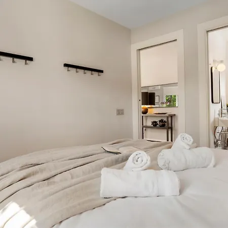 Apartment Relaxing Hideaway In Nueva Andalucia Ref M57 *